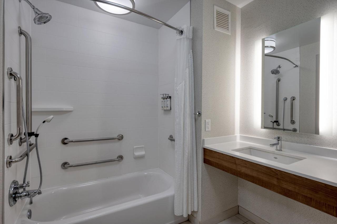 Holiday Inn Express Radcliff Fort Knox By Ihg Exterior foto