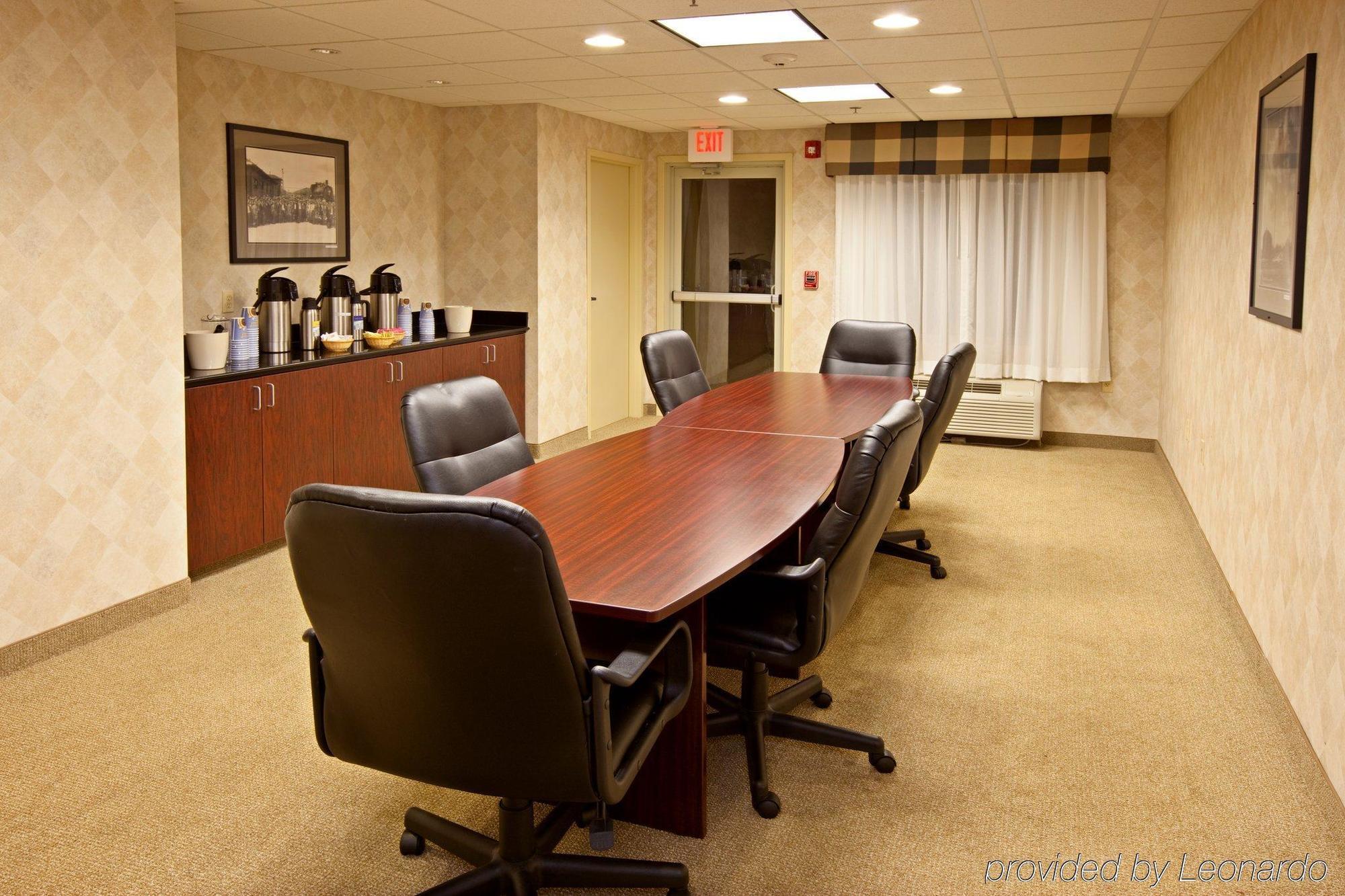 Holiday Inn Express Radcliff Fort Knox By Ihg Facilidades foto