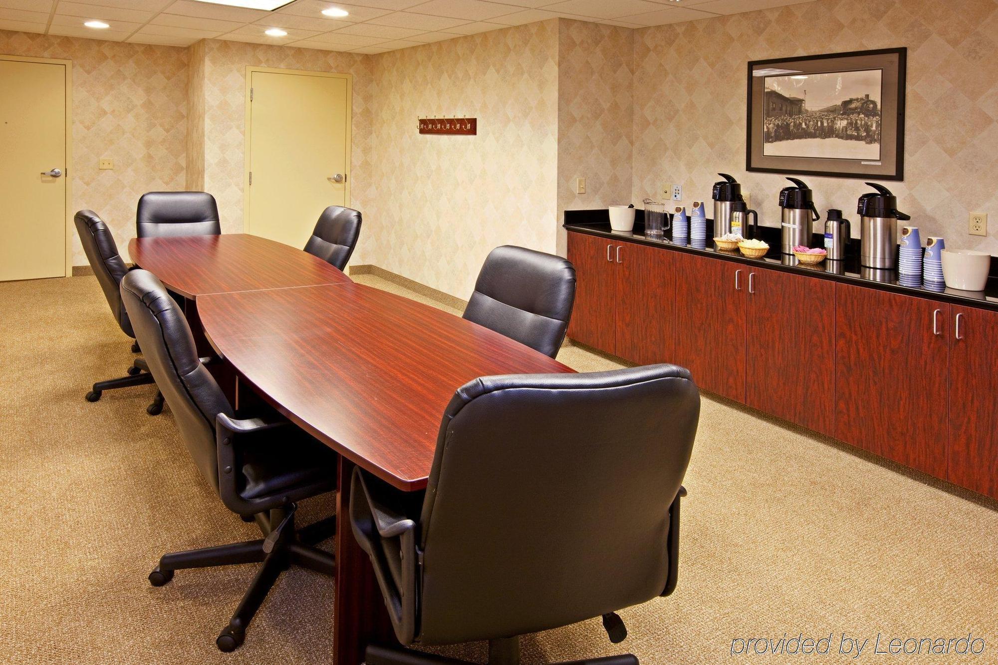 Holiday Inn Express Radcliff Fort Knox By Ihg Restaurante foto